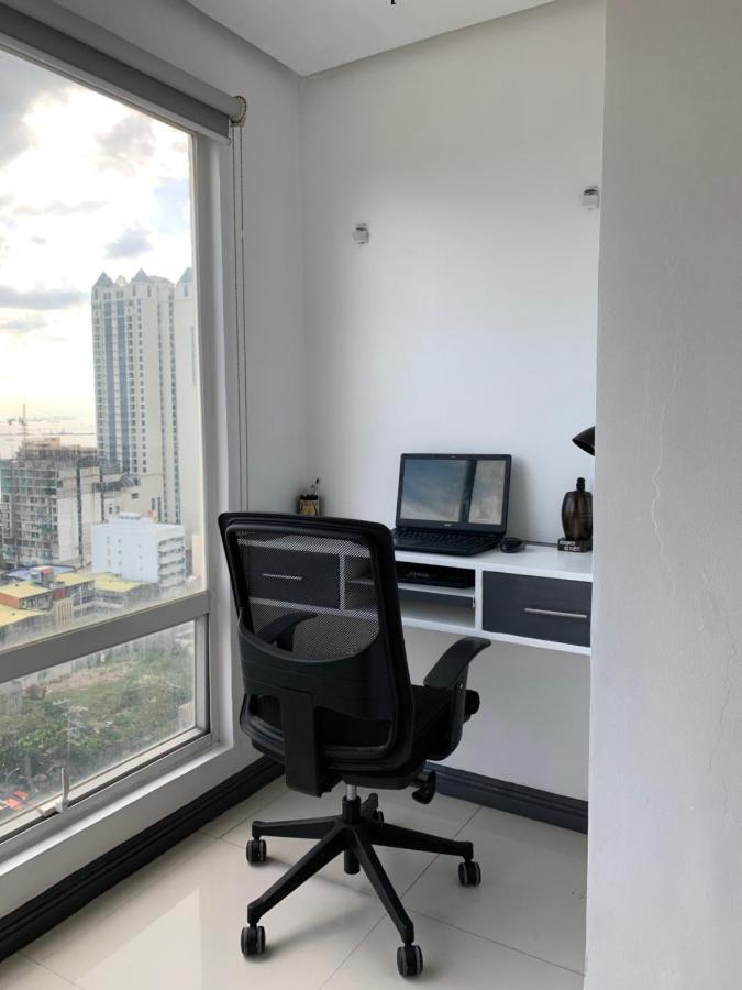1 Bedroom With Balcony, Fully Furnished Overlooking Manila Bay At Birch Tower, Malate, Manila Exteriér fotografie